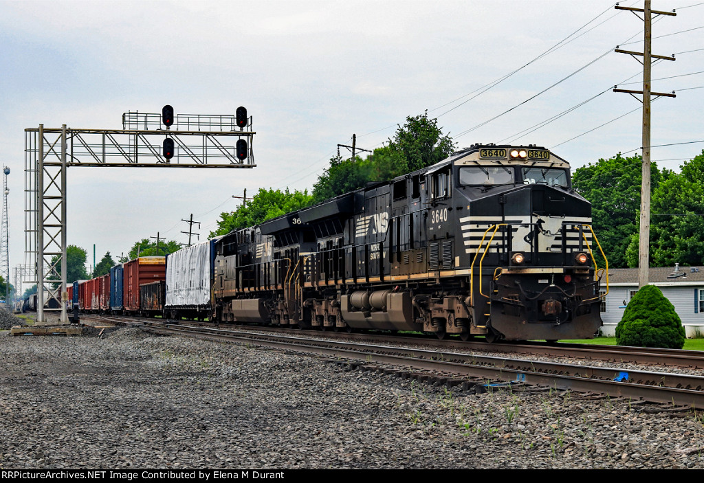 NS 3640 on 202